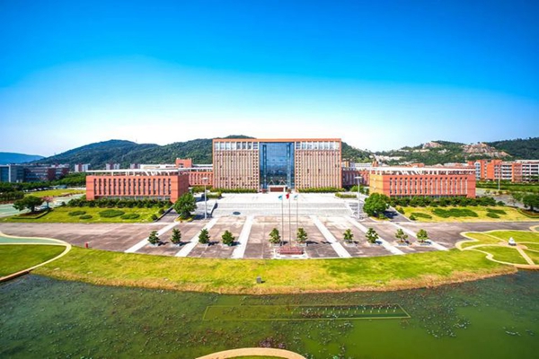 广东民办本科大学排名：珠海科技学院第一，广州商学院上榜（珠海市有什么名校）